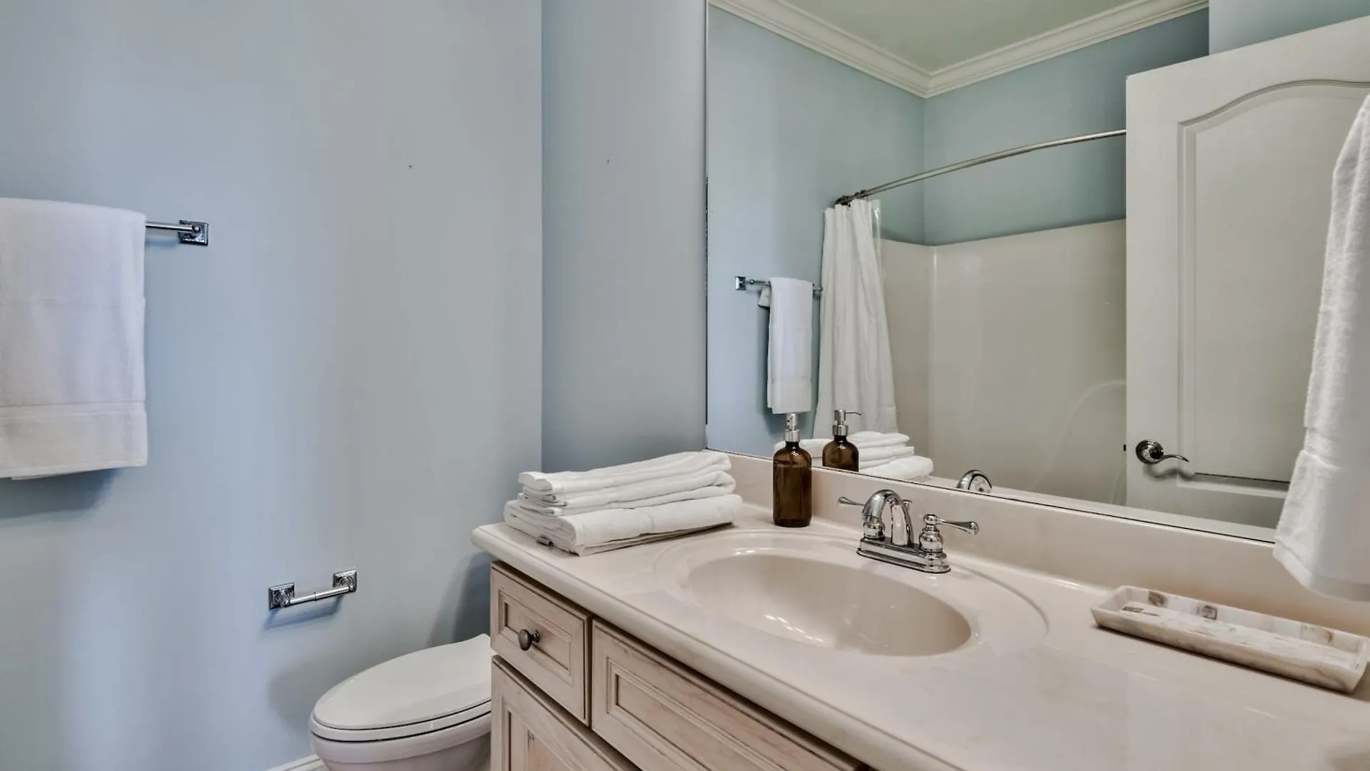 Coral By Avantstay Gorgeous Three Story Home W Two Balconies Destin